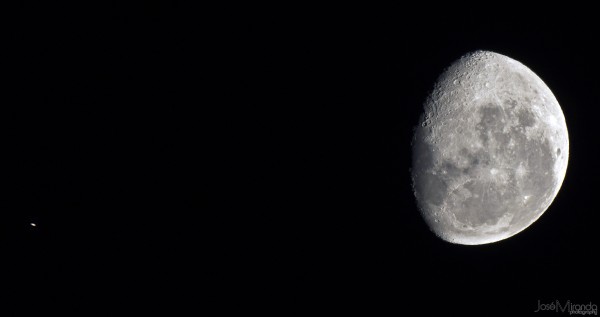 Conjunction of the Moon and Saturn